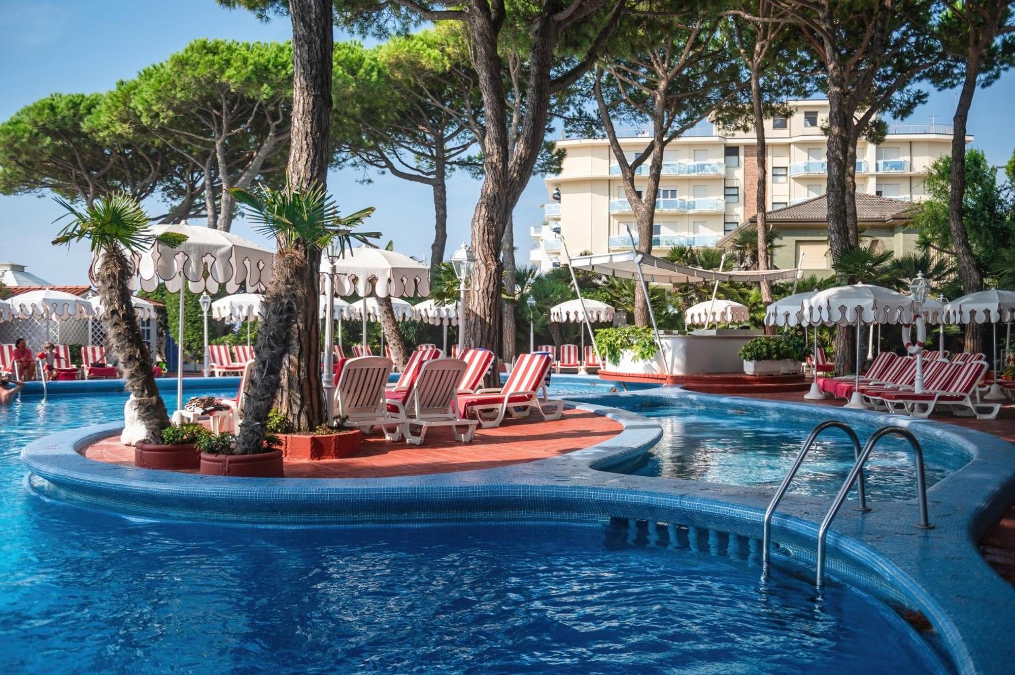 Agora Park Hotel Lido di Jesolo Exterior foto